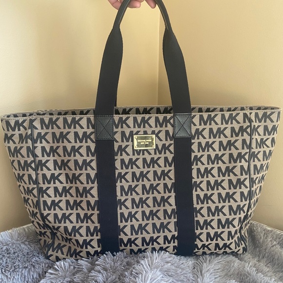 Michael Kors | Bags | Michael Kors Weekend Duffle | Poshmark